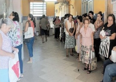 Ex ministros critican duramente a sistema de salud pública implementado por Cartes