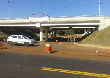 Sandra alardea con obras ajenas, como si fuesen suyas