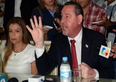 Sandra debe mostrar la cara ante la Junta, guste o no