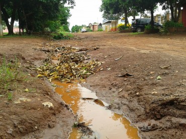 Desperdician agua potable en el barrio San Juan