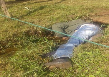 Hallan cadáver en un arroyito